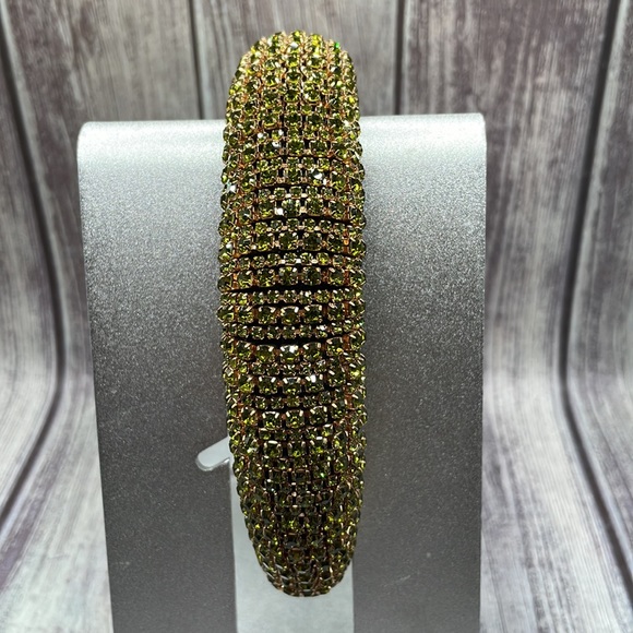 Gorgeous Headband…!Perfect for the holidays! - Picture 4 of 5